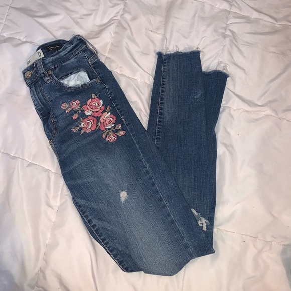 Jeans - Picture 2 of 5